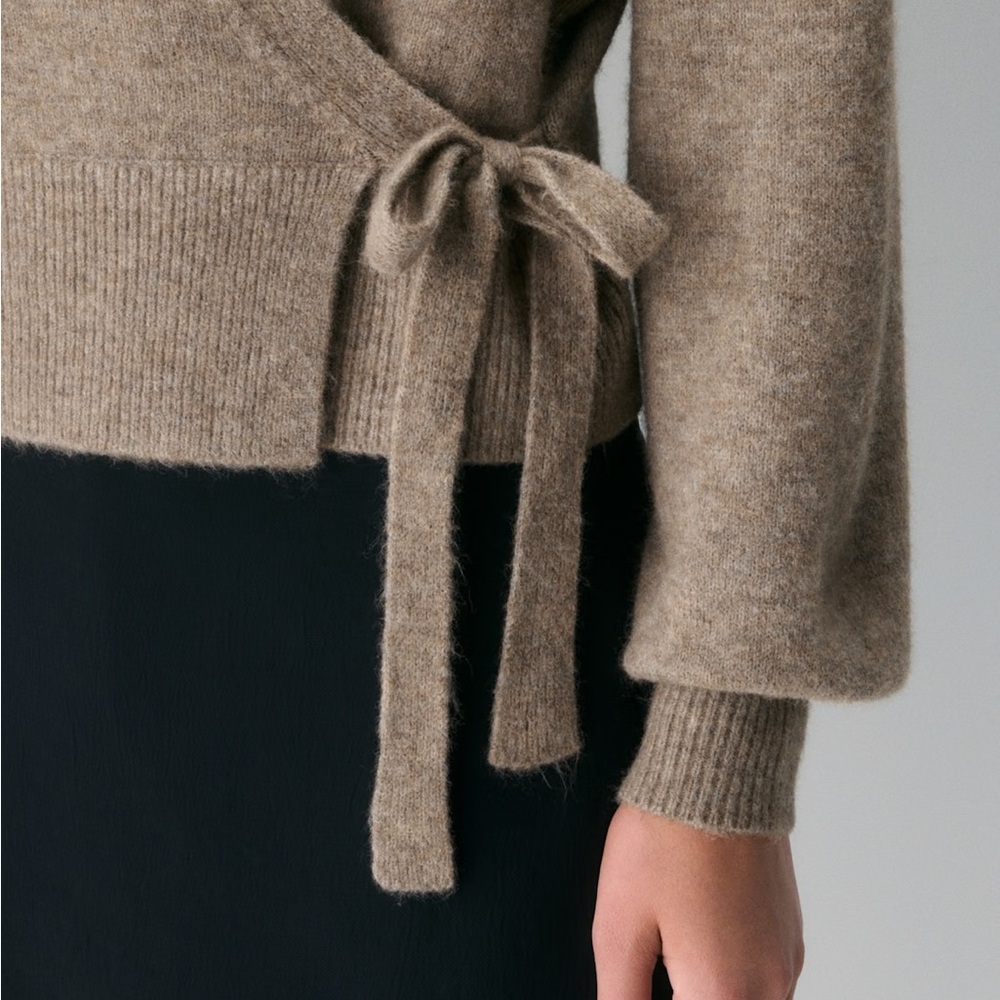 Aritzia Wilfred
SoftSpoke Cassidy Sweater - Picture 5 of 8